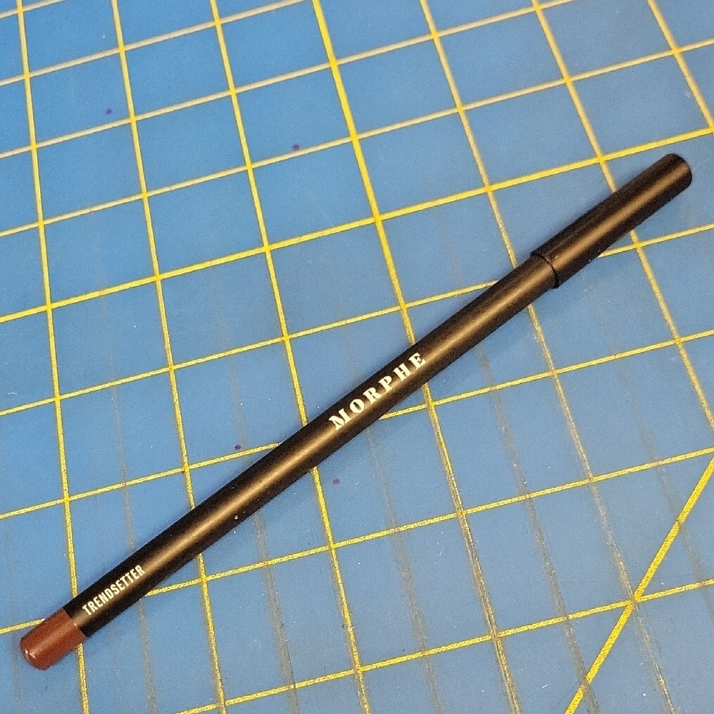 Morphe Lip Liner in Trendsetter 1.5g New